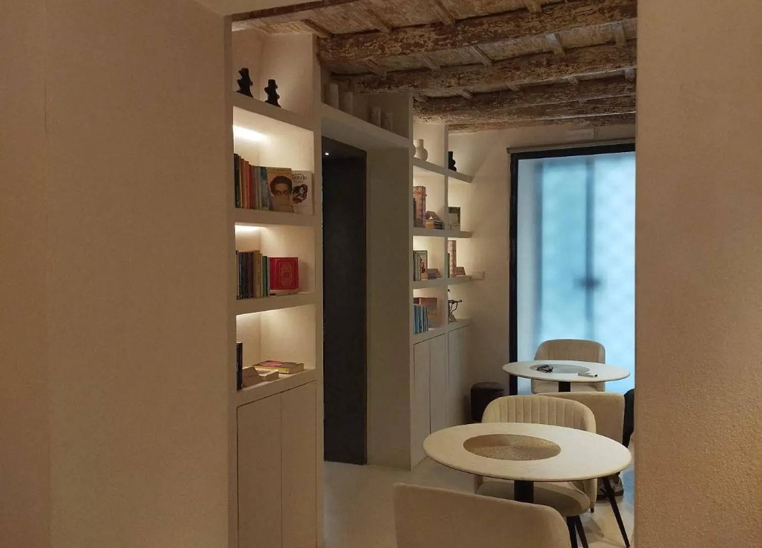 Palazzo Del Poeta - Dimora Contemporanea Otel Palermo Konukevi